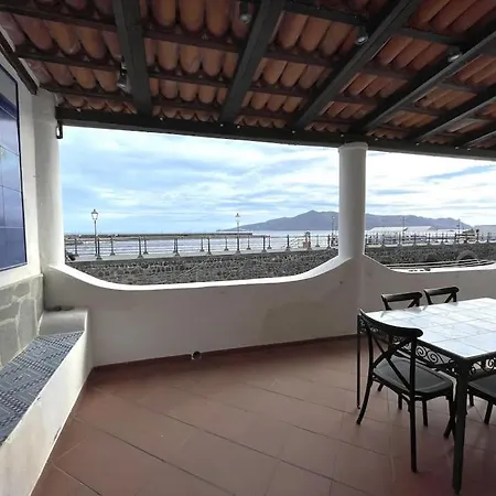 Casa Segreto, Sul Porto Di * Santa Marina Salina