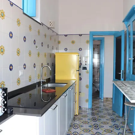 Holiday home Casa Segreto, Sul Porto Di Santa Marina Salina