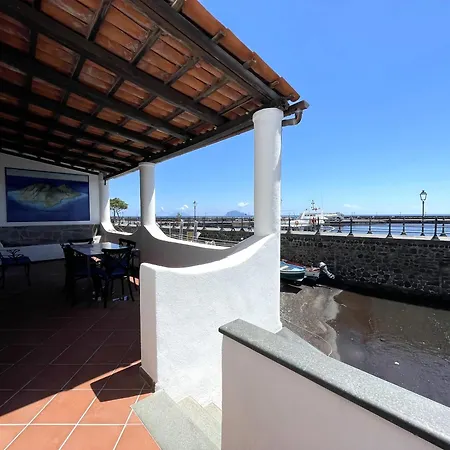 Holiday home Casa Segreto, Sul Porto Di Santa Marina Salina
